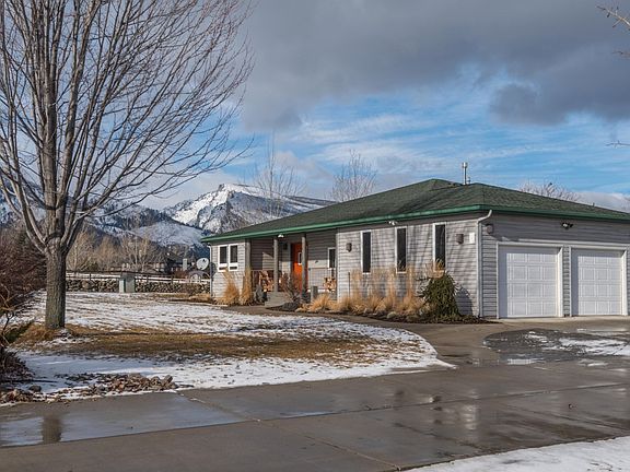 136 Knik Dr_EXT_Web-1