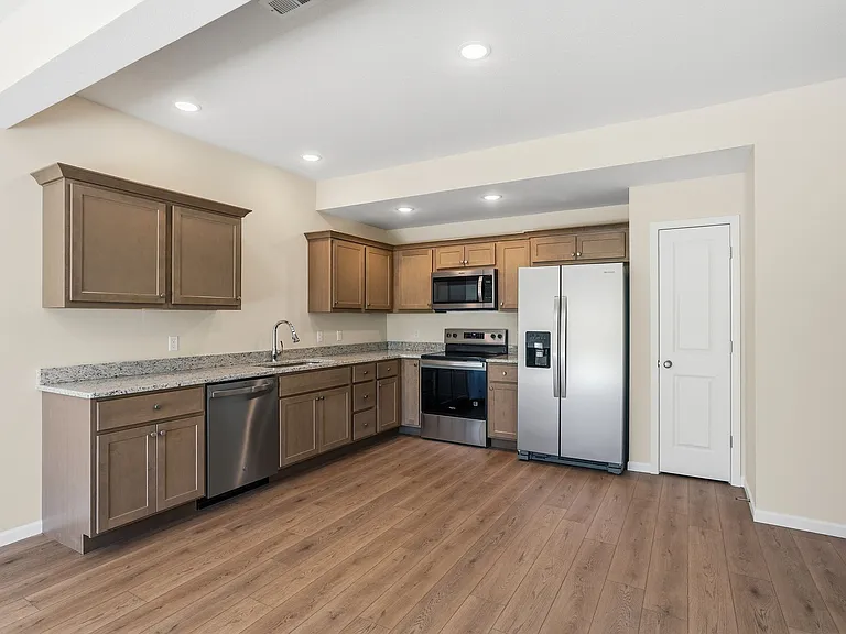 5113 Silver Mill Dr — Photo 6