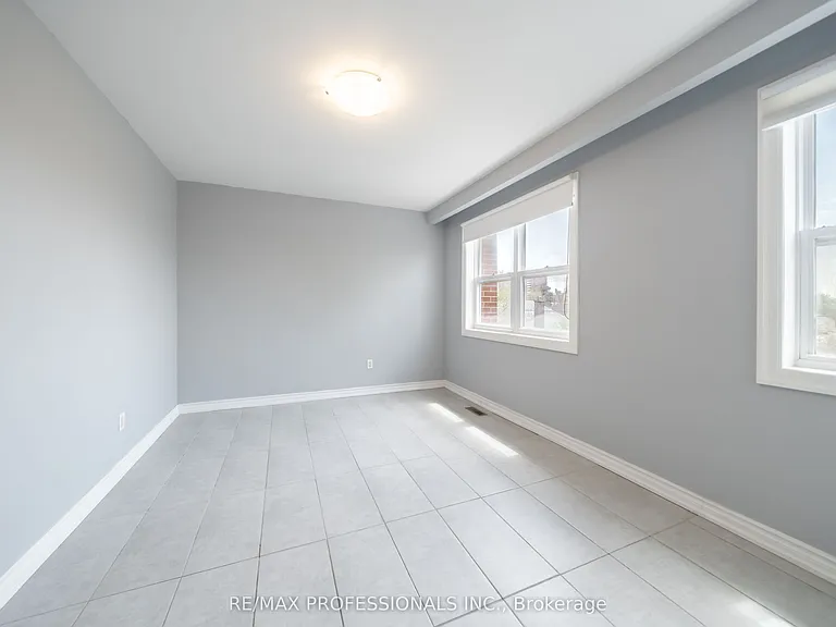 35A Bowie Ave #UPPER — Photo 9
