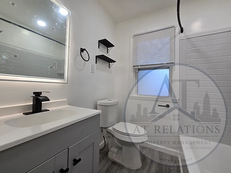 15663 Carlisle St — Photo 13