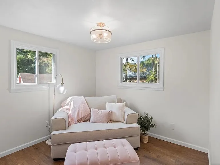 660 Warren St #4 — Photo 13