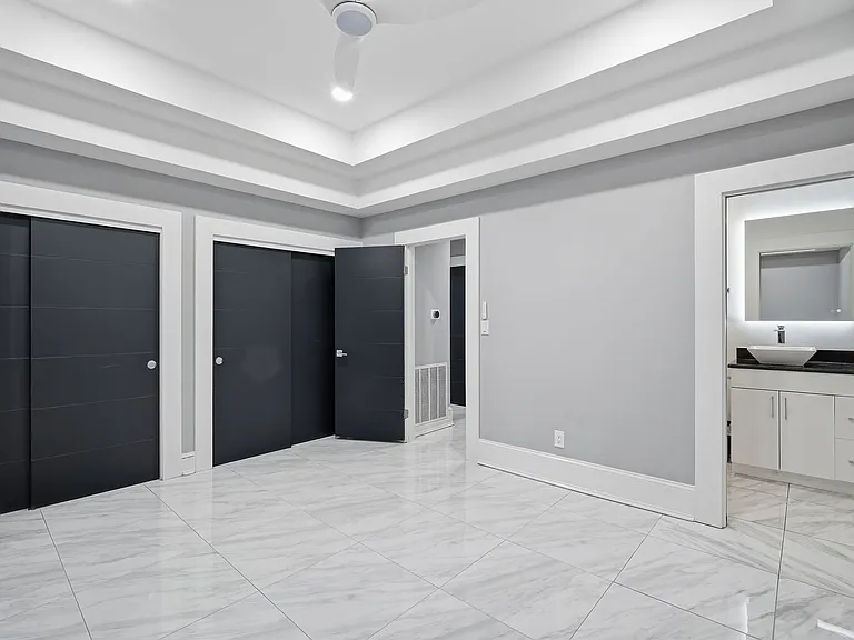2418 W Palm Dr — Photo 13
