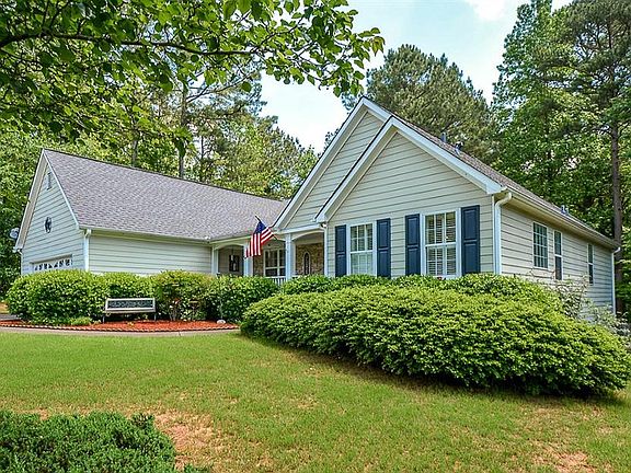 3rd image of 216 Westwind Dr