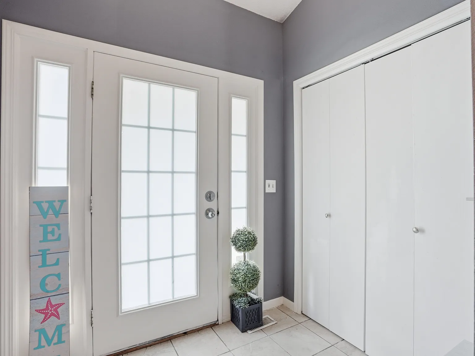 2415 Catskill Ct Iowa City (Furnished Property) — Photo 2