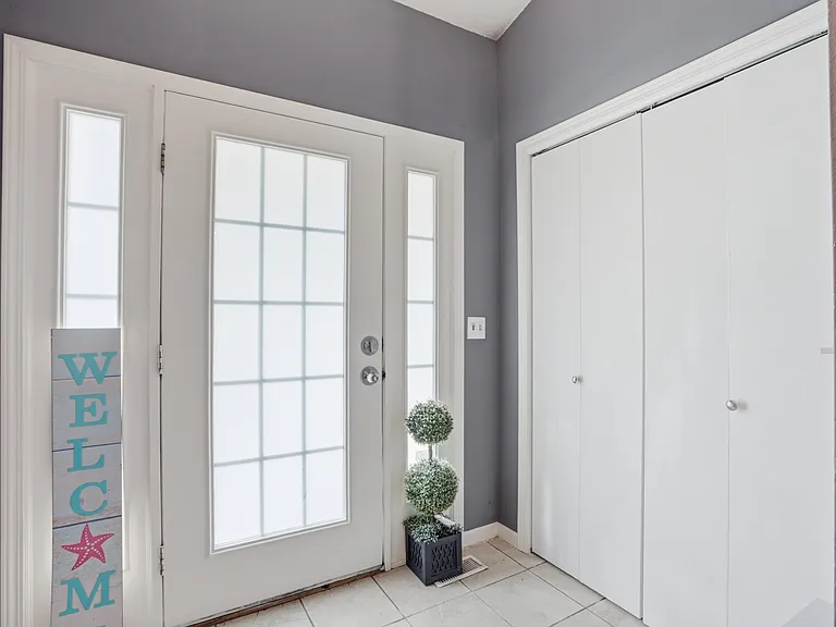 2415 Catskill Ct — Photo 2