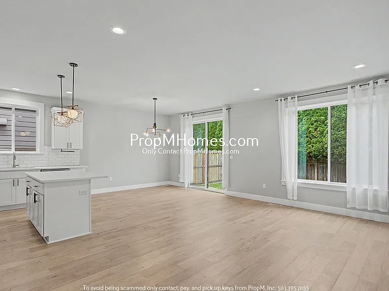 3544 SW Tegart Ln — Photo 3