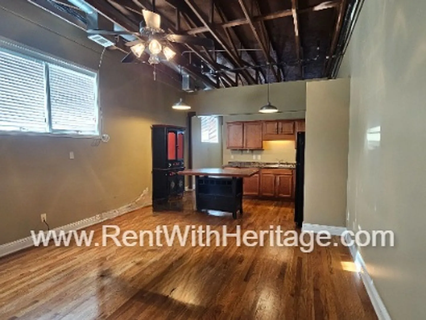 Wow .....Awesome Effiecency Loft / Upgrades Galore / Total Electric — Photo 4