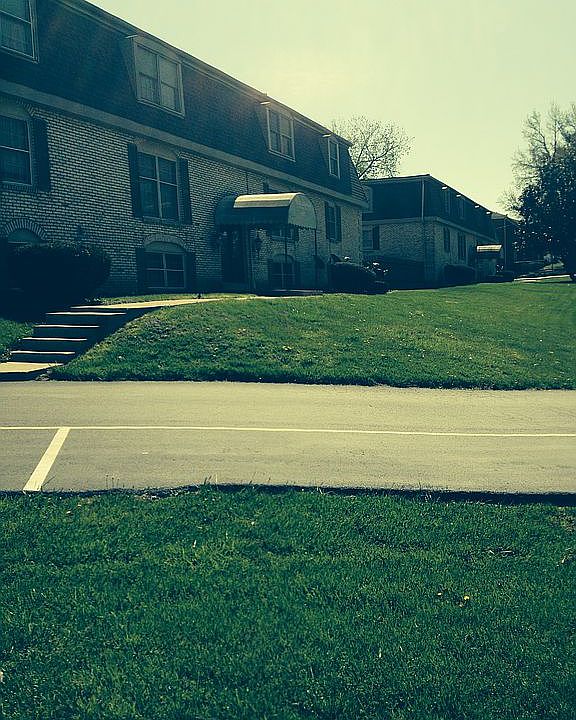 1st image of 950 And 962 Tierra Linda Dr