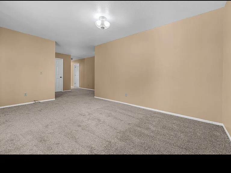 1985 Ponderosa Dr — Photo 8