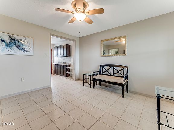 2nd image of 205 Cardinal Dr #A
