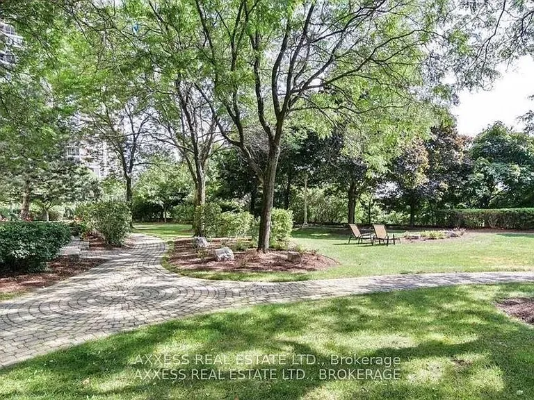 45 Kingsbridge Garden Cir #502 — Photo 22