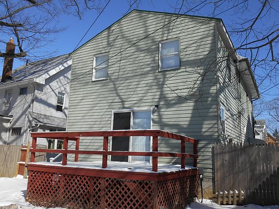 2nd image of 1332 Nelson St