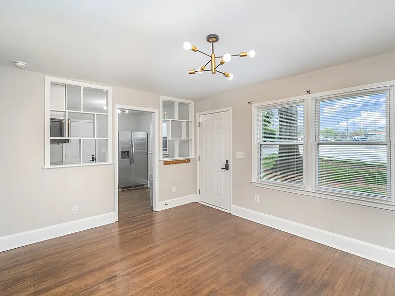 6037 Ingleside Dr #B — Photo 5