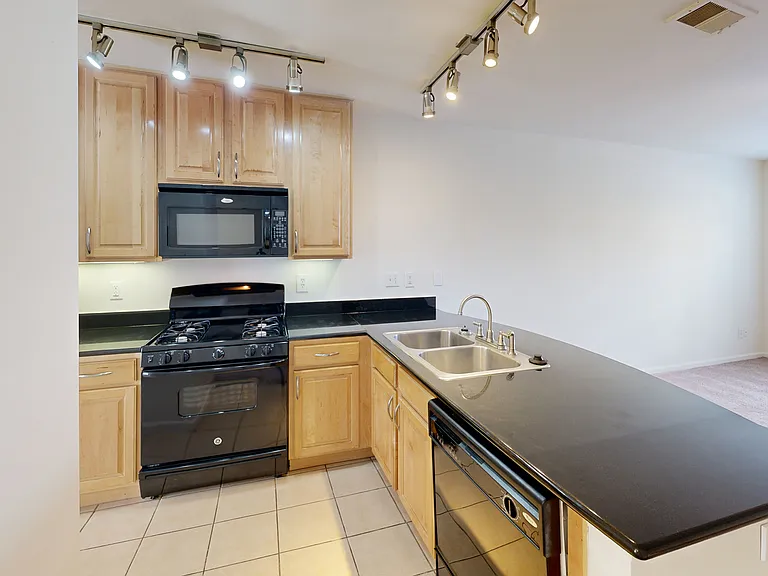 Gayton Pointe Townhomes — Photo 46
