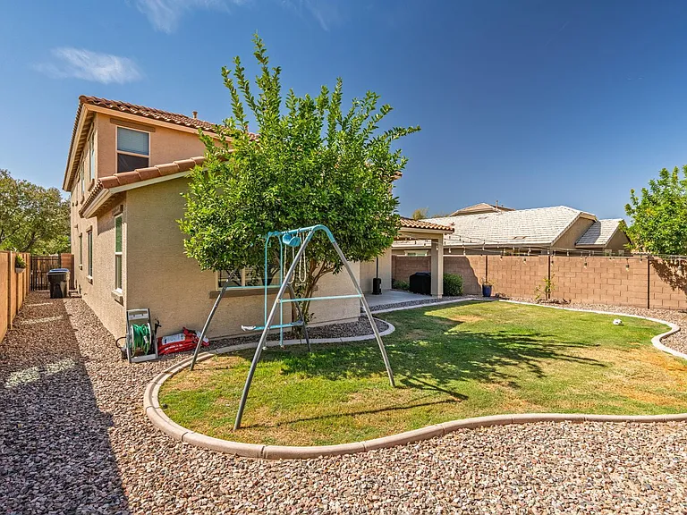 2220 E Flintlock Dr — Photo 3