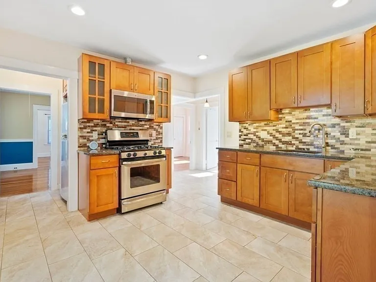 172 Bigelow St #1A — Photo 3