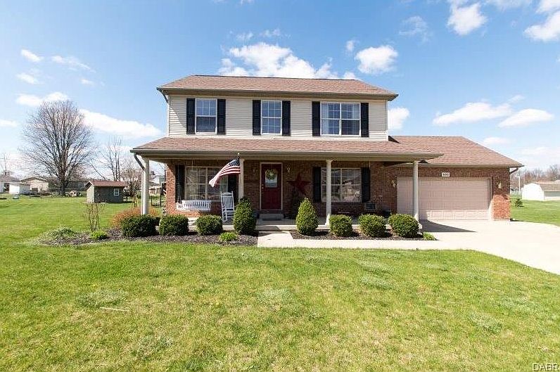 1st image of 405 Hickory Dr