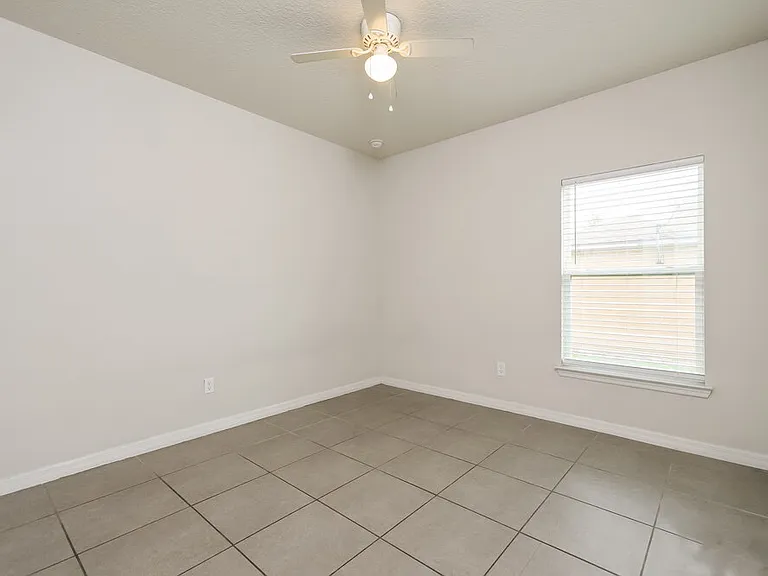 141 Pompei Dr — Photo 13