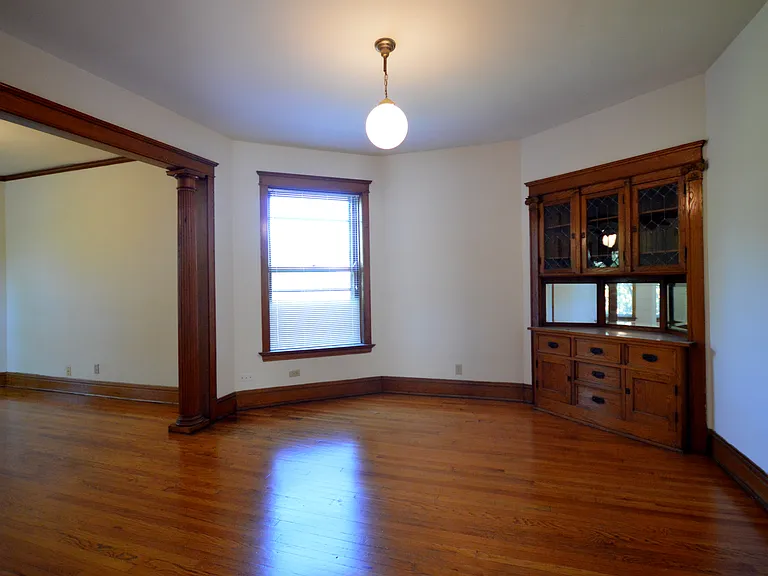 859 W Fletcher St #3 — Photo 2