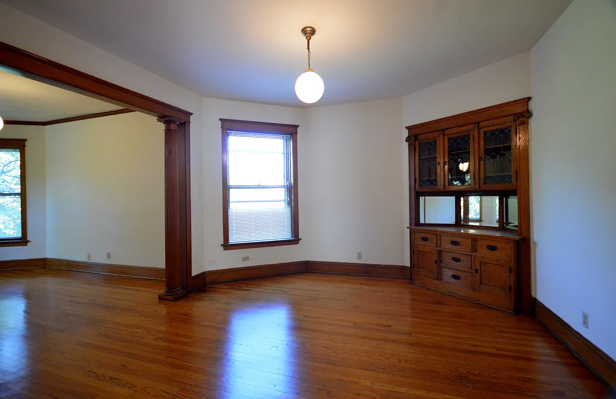 Building Photo - 859 W Fletcher St #3