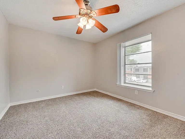 6636 Reeves St — Photo 9