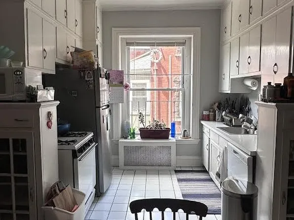 1575 Beacon St APT 2, Brookline, MA 02446