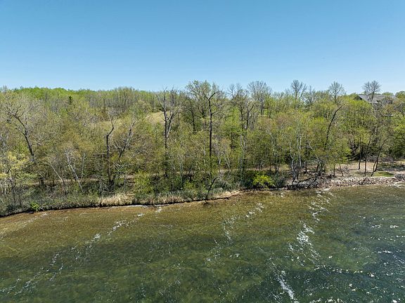 5th image of Seclusion Point Rd