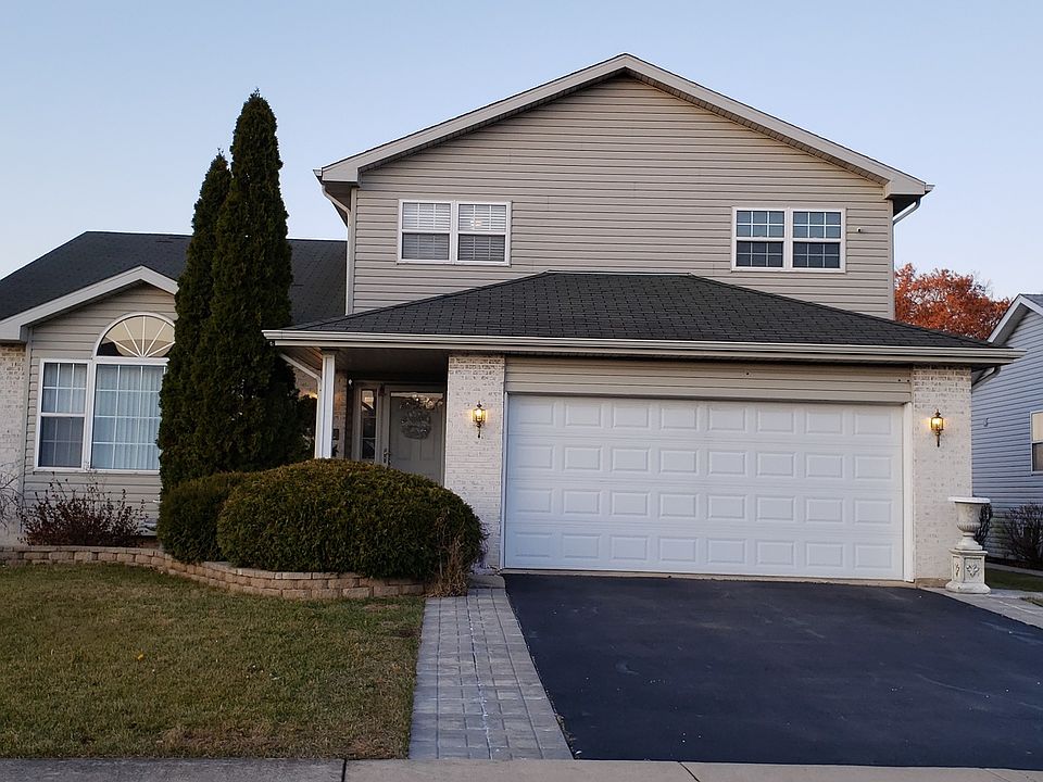 1st image of 821 Mary Byrne Dr