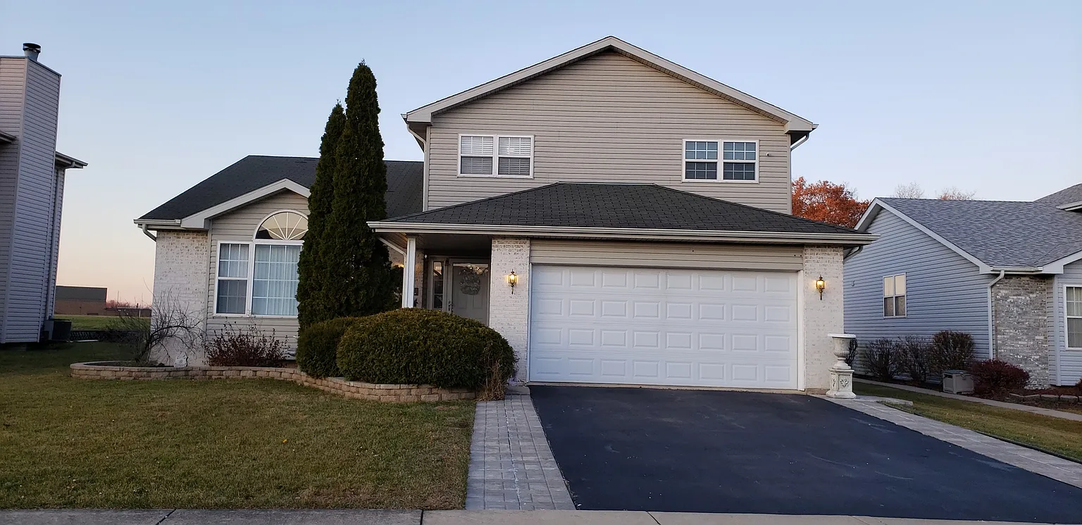 821 Mary Byrne Dr photo 1