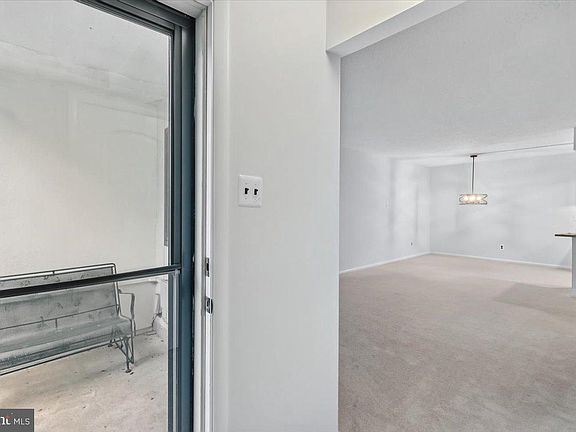 3rd image of 364 Summit House