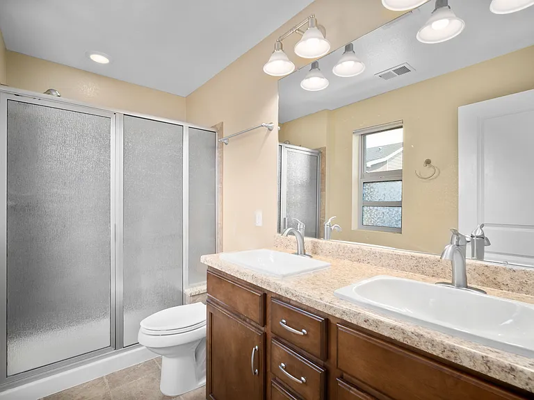 572 S Vance Ct — Photo 12
