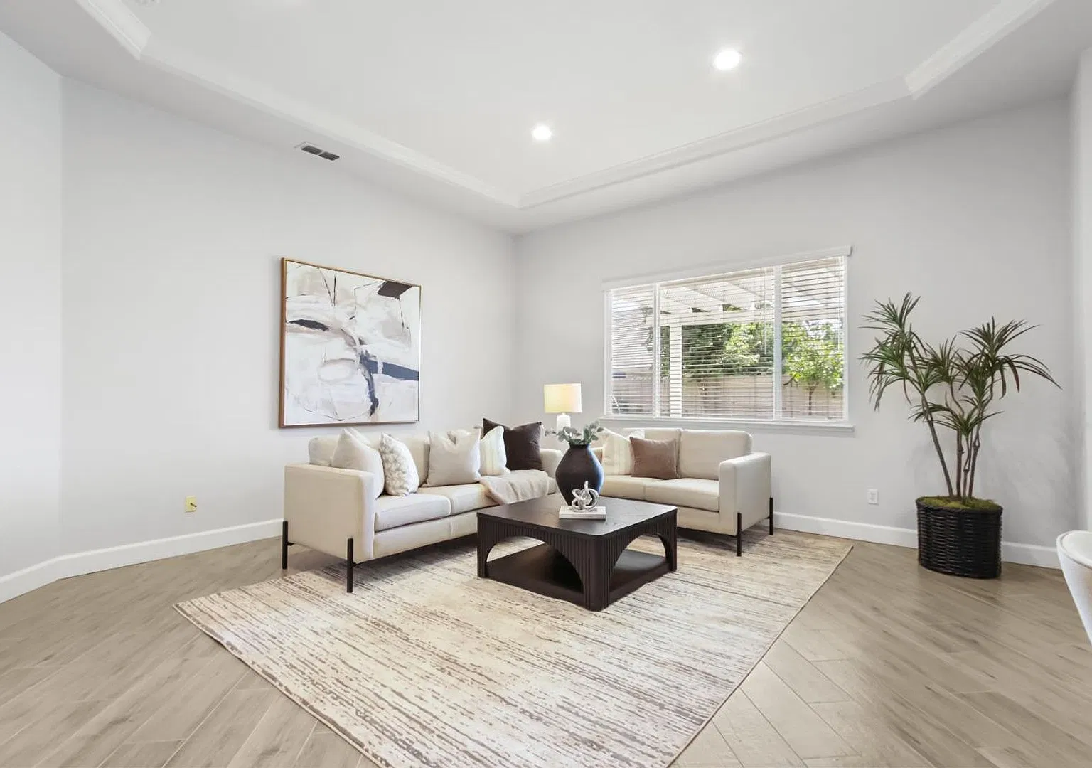 Beautifully Upgraded Single-Story Home in Gated Westlake Community — Photo 3