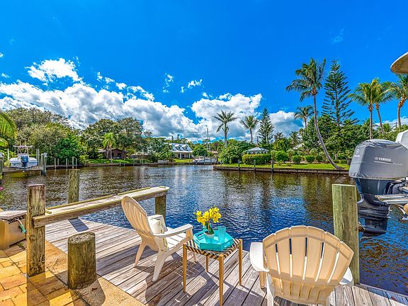 5th image of 2146 SW Gull Harbor Ln