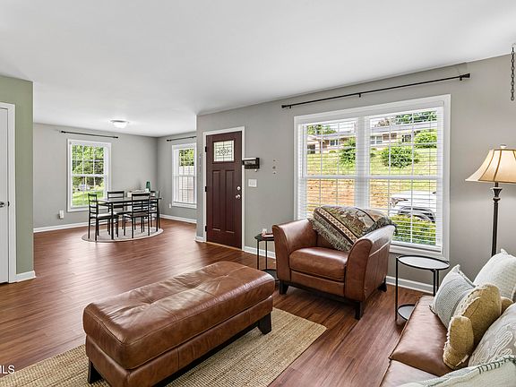 5th image of 120 Park Hill Rd
