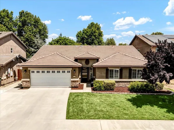 3038 N Linda Vista Court, Visalia, CA 93291