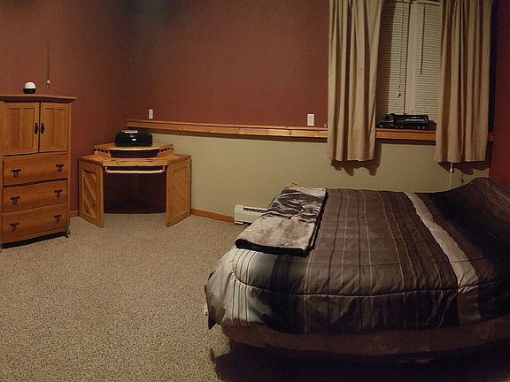Lower Level BR (2)