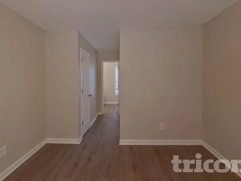 216 Netherland Dr — Photo 9