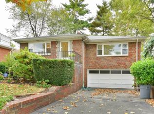 1318 Oleri Ter, Fort Lee, NJ 07024