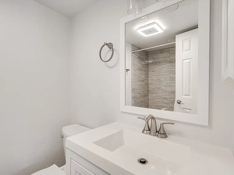 998 W Beaver Creek Blvd #103 — Photo 7
