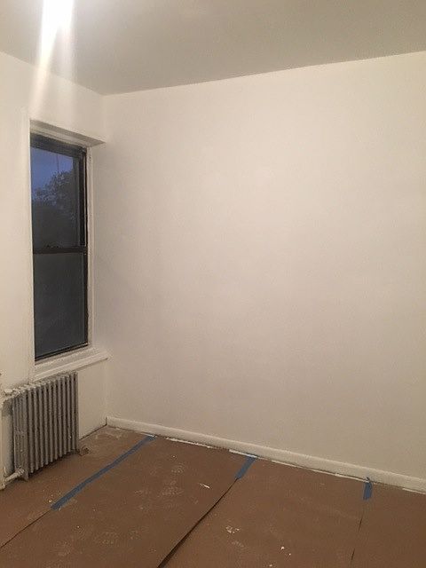 1st image of 1427 E 95th St