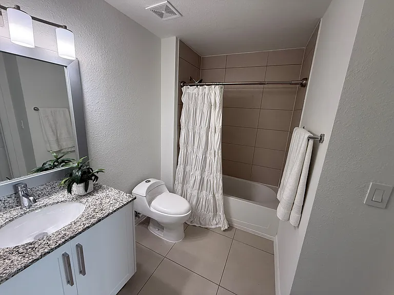 6480 SW 20th St #B1 — Photo 5