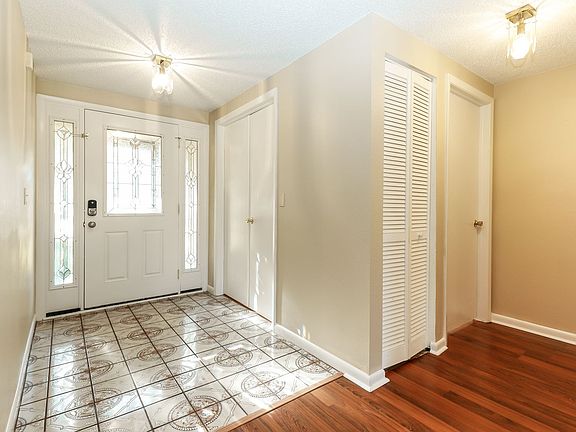 2nd image of 2905 Cedaridge Dr