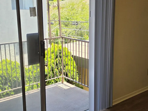 4043 Don Tomaso Dr #3, Los Angeles, CA 90008