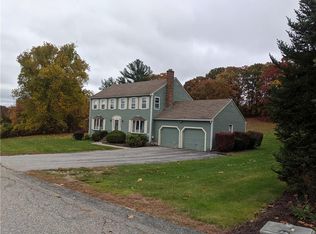 28 Tara Ln, Woonsocket, RI 02895