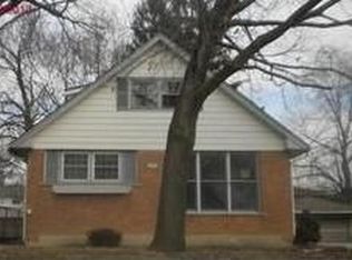 16945 Sunset Ridge Dr, Country Club Hills, IL 60478