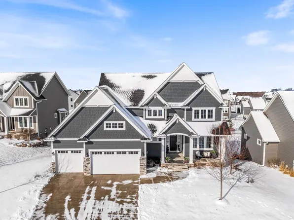 7529 Urbandale Ln N, Maple Grove, MN 55311