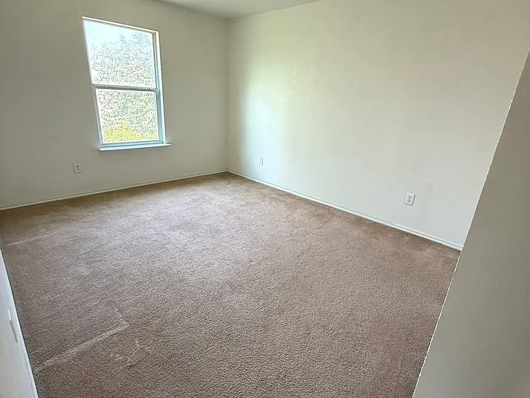 9310 Dublin Grn — Photo 15
