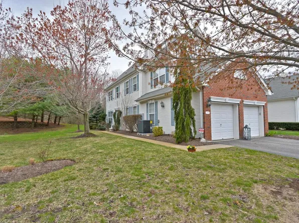 2433 Robin Way, Wall Township, NJ 08736