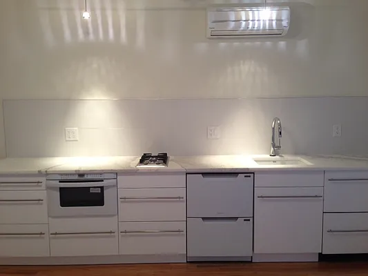 Rented by NYC Holdings Management | media 14