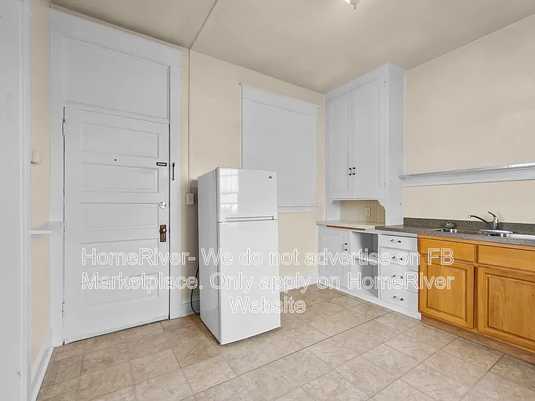 1911 N Monroe St #D — Photo 10